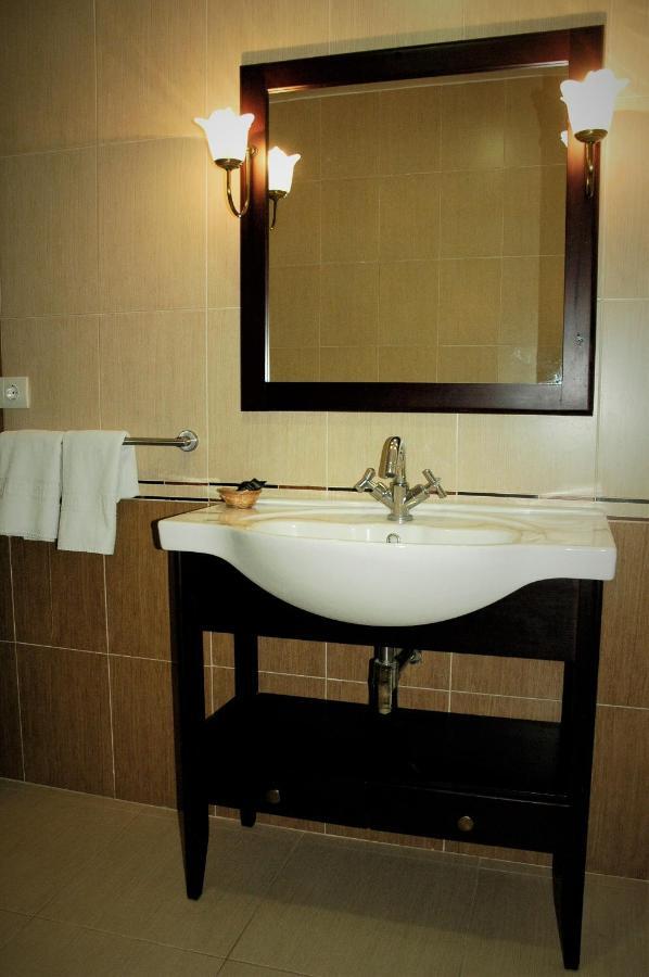 Apartamentos Sancho IV Cortegana Extérieur photo